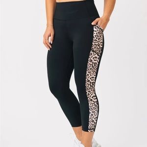 Zyia Leopard pocket brilliant  high rise size 14-16 worn once $25